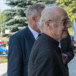 Zmarłego Kapłana polecajmy Miłosierdziu Bożemu.